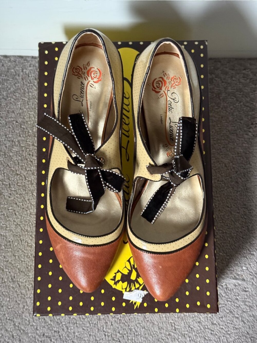 Poetic License vintage style two-tone heels ribbon tie 39 NIB - Picture 2 of 8